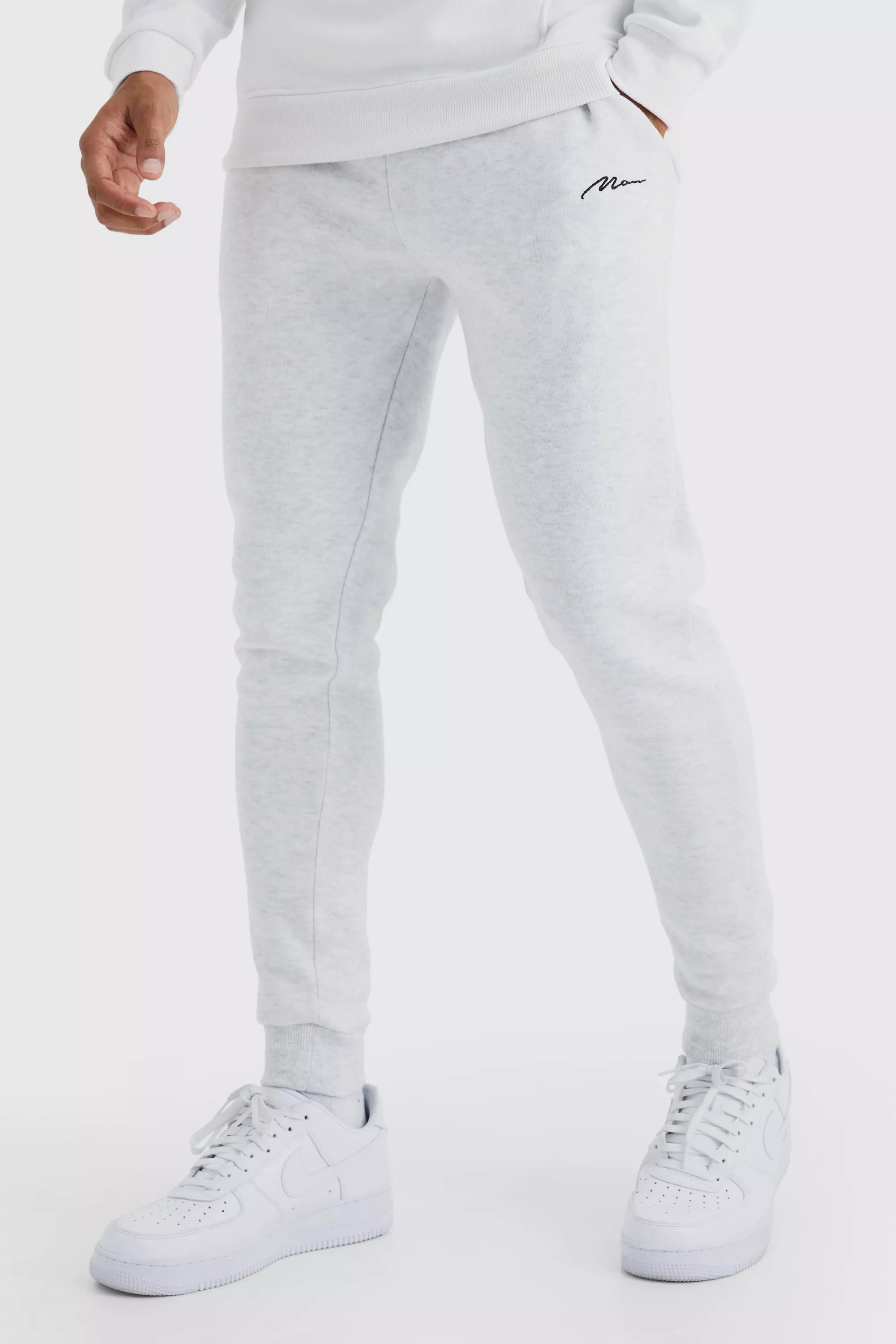 Man Signature Skinny Fit Jogger boohooMAN UK